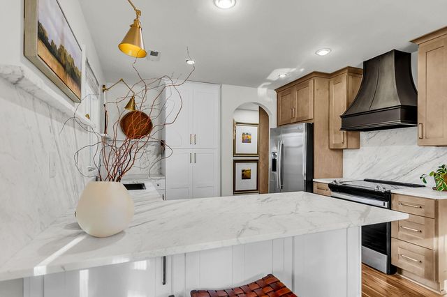 10 Tovey Road, Charleston, SC 29407