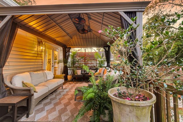 10 Tovey Road, Charleston, SC 29407