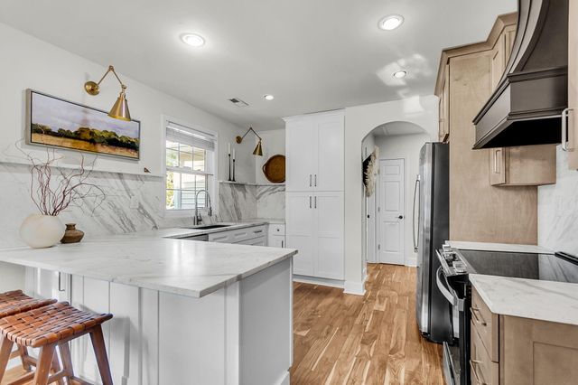 10 Tovey Road, Charleston, SC 29407