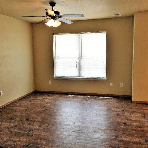 2804 W Lakewood Drive, Fayetteville, AR 72704