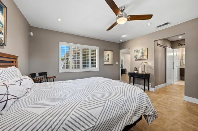 696 S Warm Sands Drive, Palm Springs, CA 92264