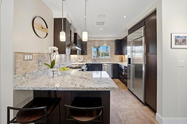 696 S Warm Sands Drive, Palm Springs, CA 92264