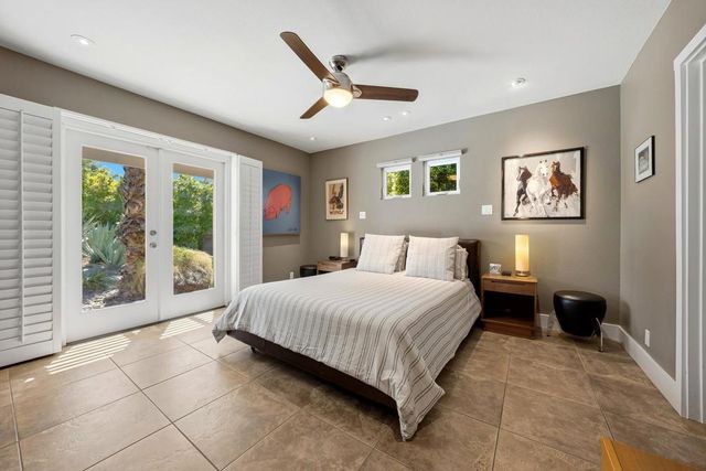 696 S Warm Sands Drive, Palm Springs, CA 92264