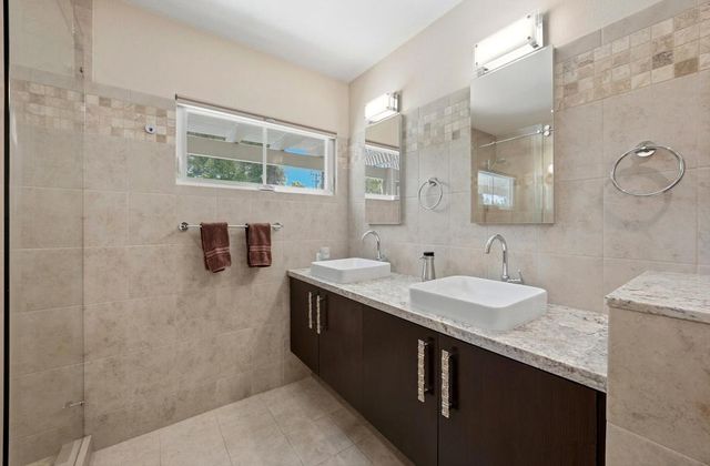 696 S Warm Sands Drive, Palm Springs, CA 92264