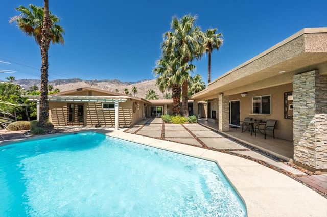 696 S Warm Sands Drive, Palm Springs, CA 92264