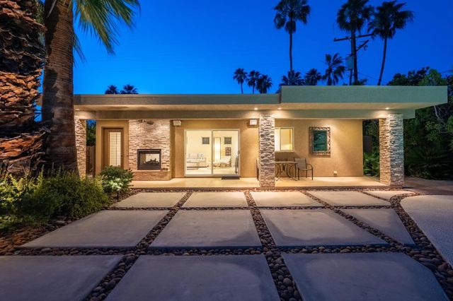 696 S Warm Sands Drive, Palm Springs, CA 92264