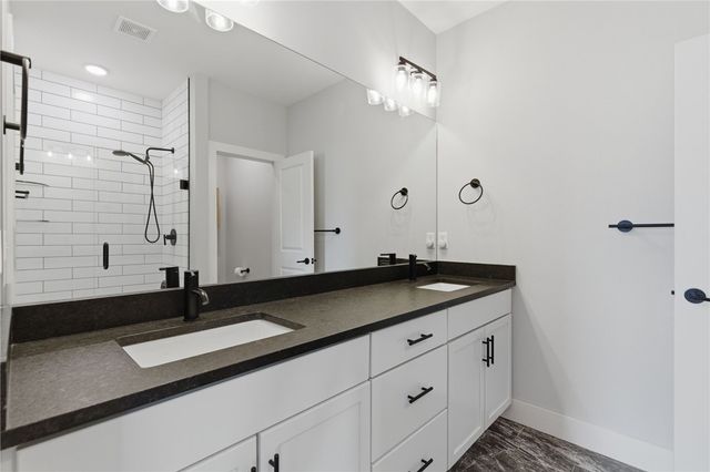 219 W Birch Street, Rogers, AR 72756
