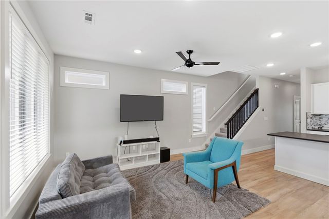 219 W Birch Street, Rogers, AR 72756
