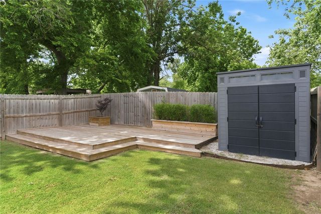 219 W Birch Street, Rogers, AR 72756