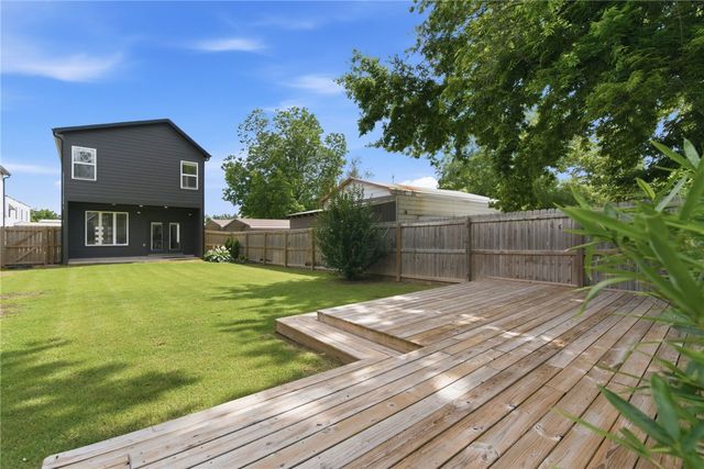219 W Birch Street, Rogers, AR 72756