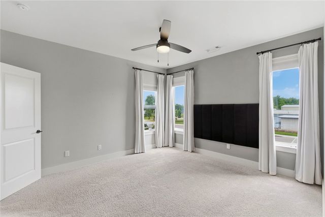 219 W Birch Street, Rogers, AR 72756