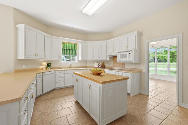 3140 Farm Road 195, Paris, TX 75462
