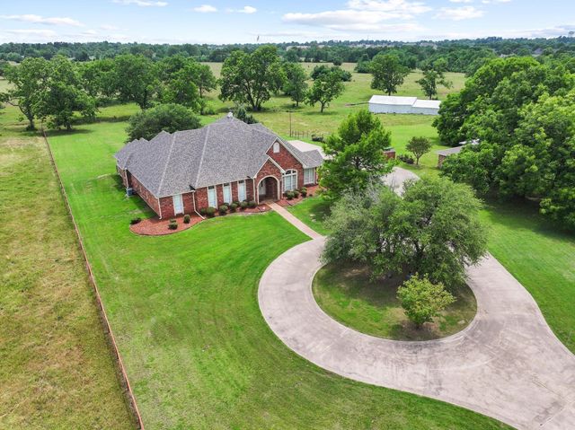 3140 Farm Road 195, Paris, TX 75462