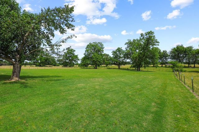 3140 Farm Road 195, Paris, TX 75462