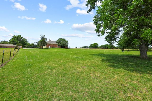 3140 Farm Road 195, Paris, TX 75462