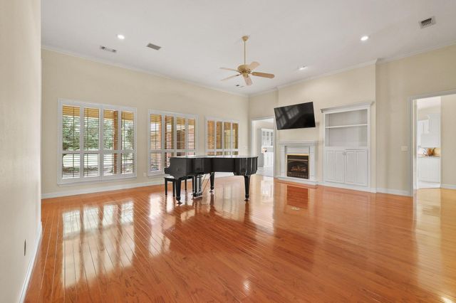 3140 Farm Road 195, Paris, TX 75462