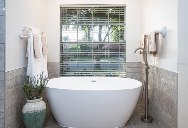 2897 COUNTRY WOODS LANE, Palm Harbor, FL 34683