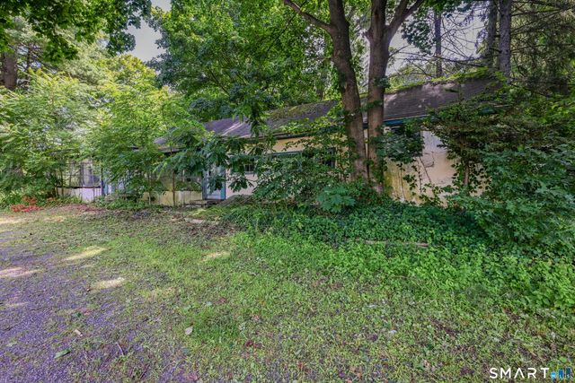 137 & 141 Main Street South, Woodbury, CT 06798