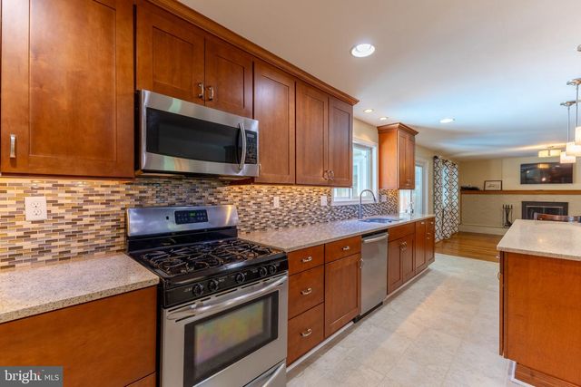 19 SAINT REGIS DR, Newark, DE 19711