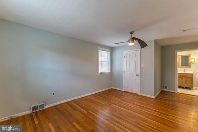 19 SAINT REGIS DR, Newark, DE 19711