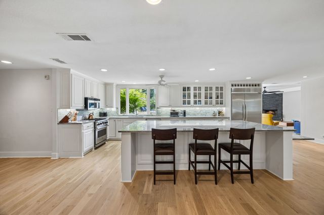 8423 Santa Clara Drive, Dallas, TX 75218