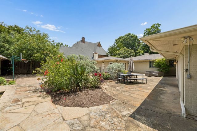 8423 Santa Clara Drive, Dallas, TX 75218