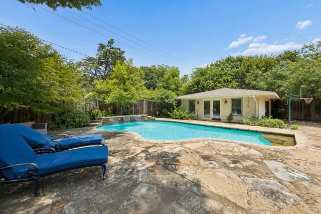 8423 Santa Clara Drive, Dallas, TX 75218
