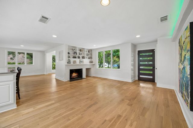 8423 Santa Clara Drive, Dallas, TX 75218