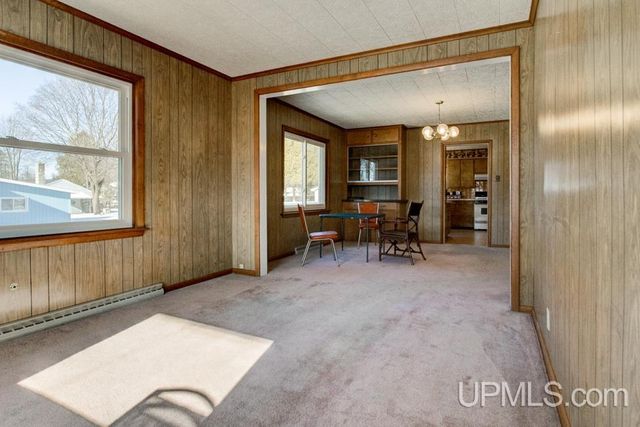 4113 N Shore Drive, Menominee, MI 49858