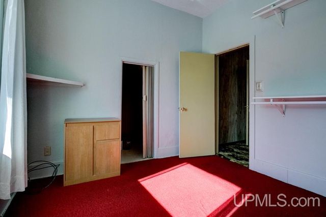 4113 N Shore Drive, Menominee, MI 49858