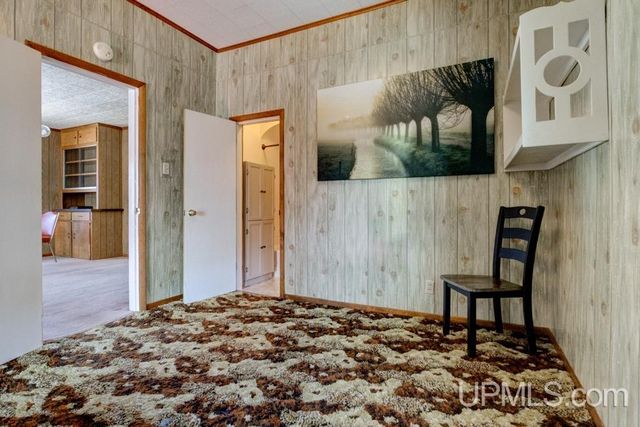 4113 N Shore Drive, Menominee, MI 49858