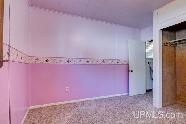 4113 N Shore Drive, Menominee, MI 49858