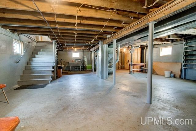 4113 N Shore Drive, Menominee, MI 49858