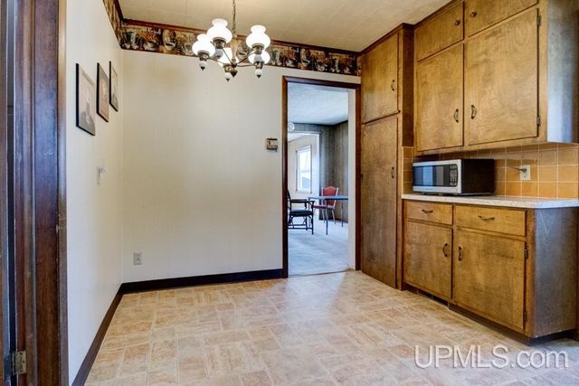 4113 N Shore Drive, Menominee, MI 49858