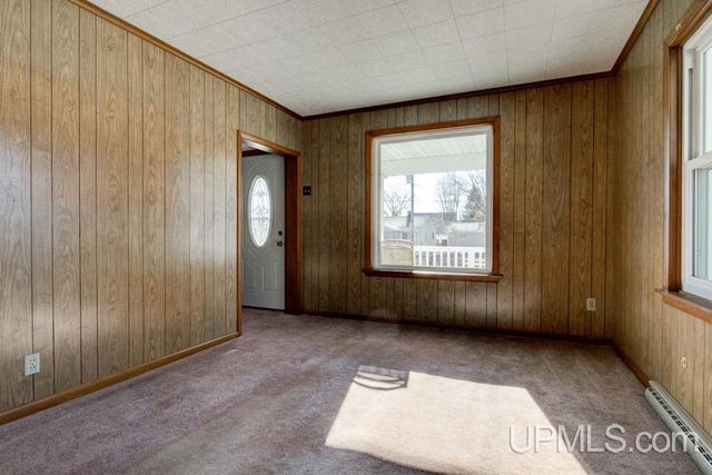 4113 N Shore Drive, Menominee, MI 49858