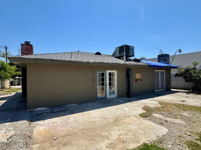 1620 N D Street, Madera, CA 93638