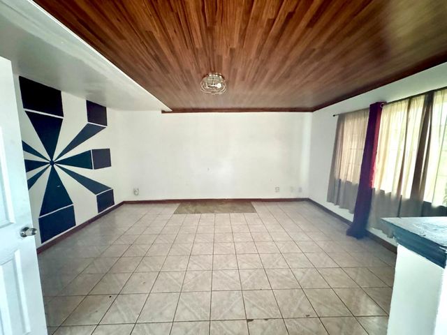 1620 N D Street, Madera, CA 93638