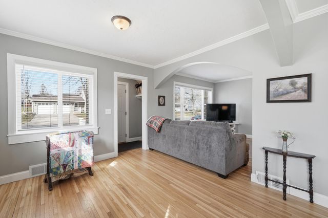 204 E Baker Street, Arlington, MN 55307