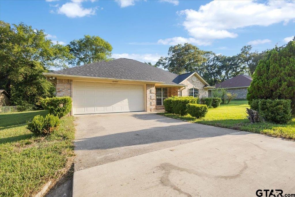 13427 Ronald Cir., Tyler, TX 75709