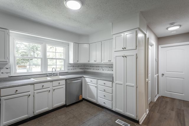 77 Garretts Chapel Road, Chickamauga, GA 30707