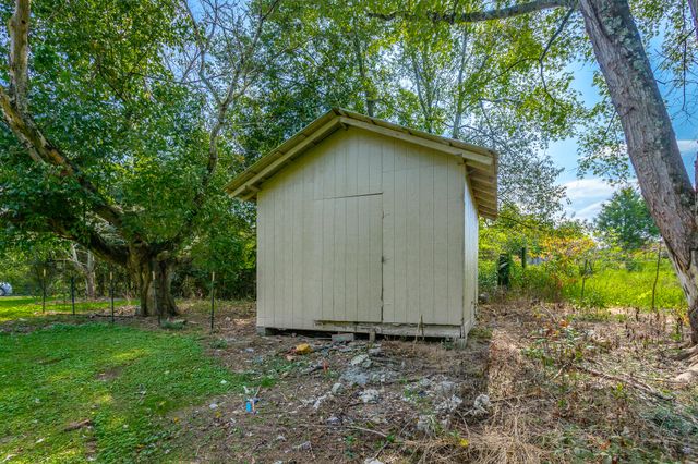 77 Garretts Chapel Road, Chickamauga, GA 30707