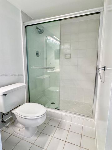 3300 NE 191st St 516, Aventura, FL 33180