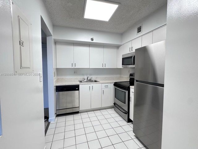 3300 NE 191st St 516, Aventura, FL 33180