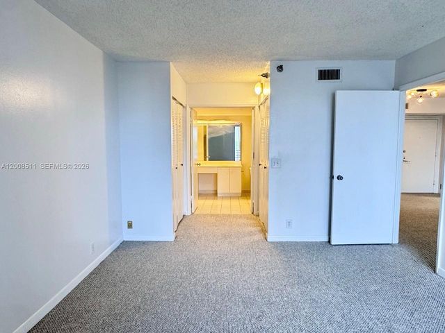 3300 NE 191st St 516, Aventura, FL 33180