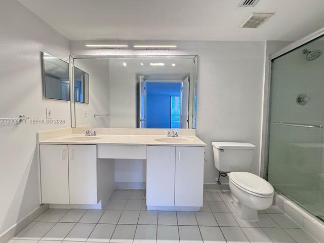 3300 NE 191st St 516, Aventura, FL 33180