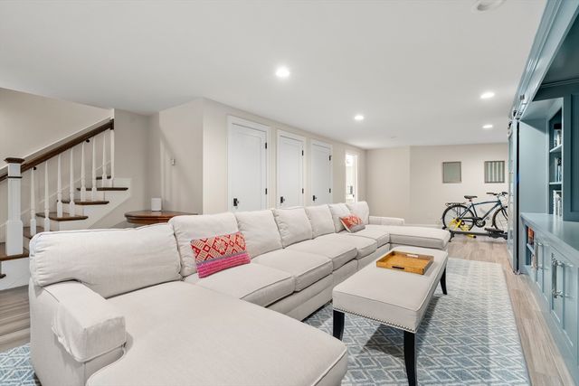 39 Hammond Street 2, Cambridge, MA 02138