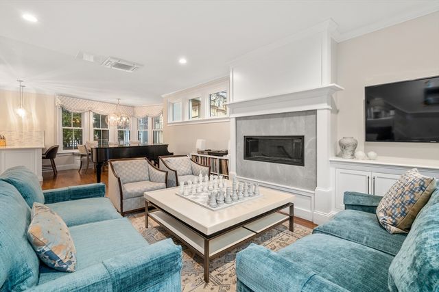 39 Hammond Street 2, Cambridge, MA 02138