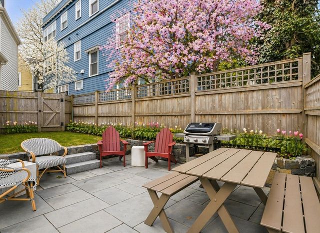 39 Hammond Street 2, Cambridge, MA 02138