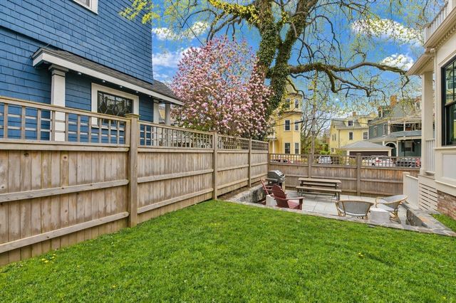 39 Hammond Street 2, Cambridge, MA 02138