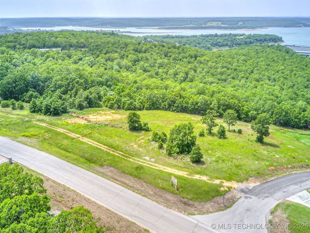 33 Catalina Boulevard, Sperry, OK 74073